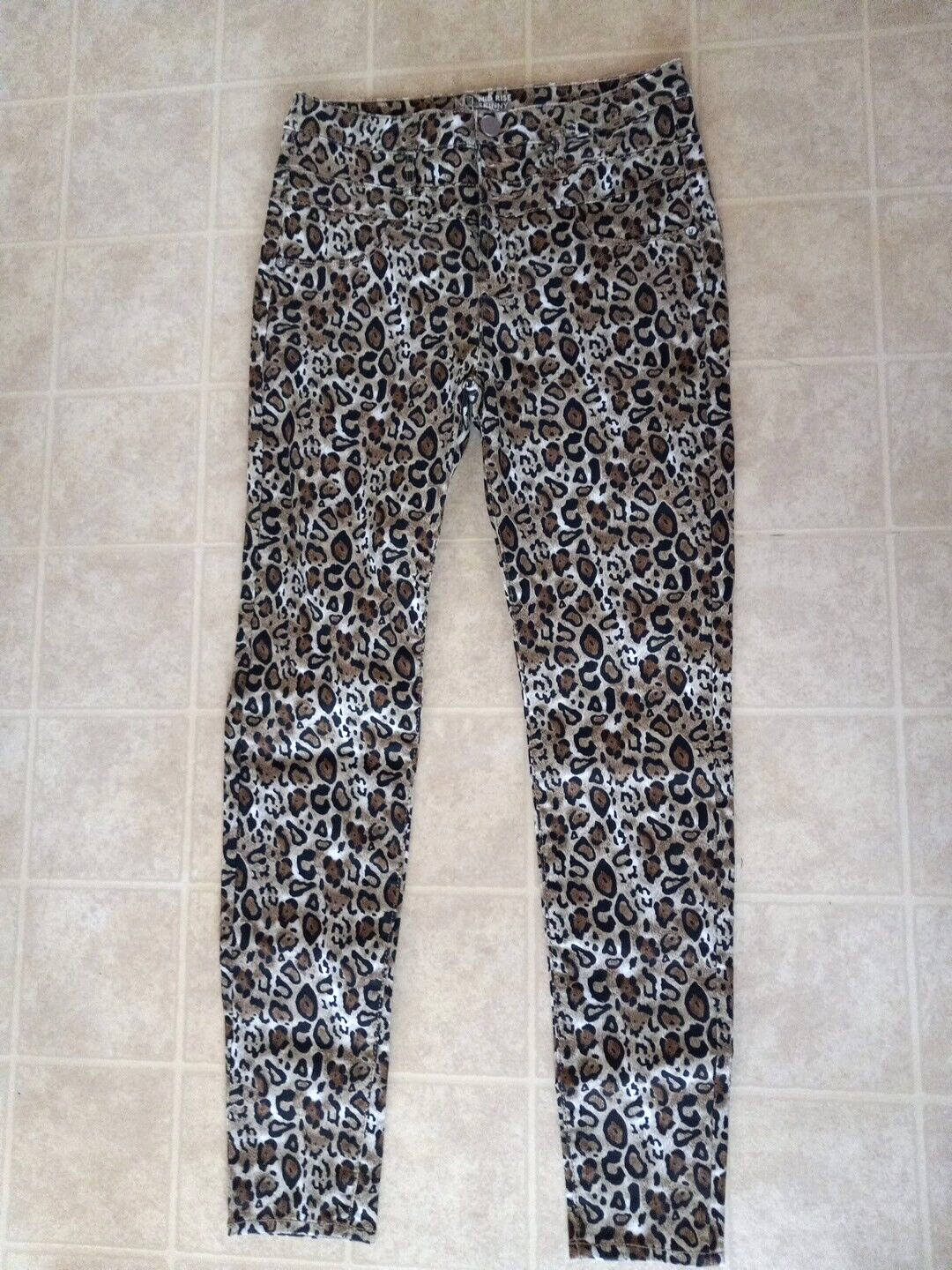 No Boundaries NOBO Midrise Skinny Leopard Print Jeans Pants Women's Sz 9