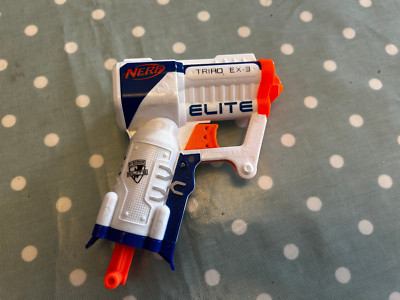 Nerf N-Strike Elite Triad EX-3 Blaster weiß ohne Darts getestet und voll funktionsfähig