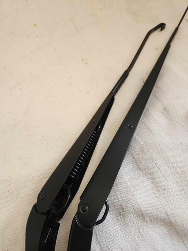 2016-2024 Chevrolet Malibu driver and passenger side windshield wiper arms - Picture 5 of 15