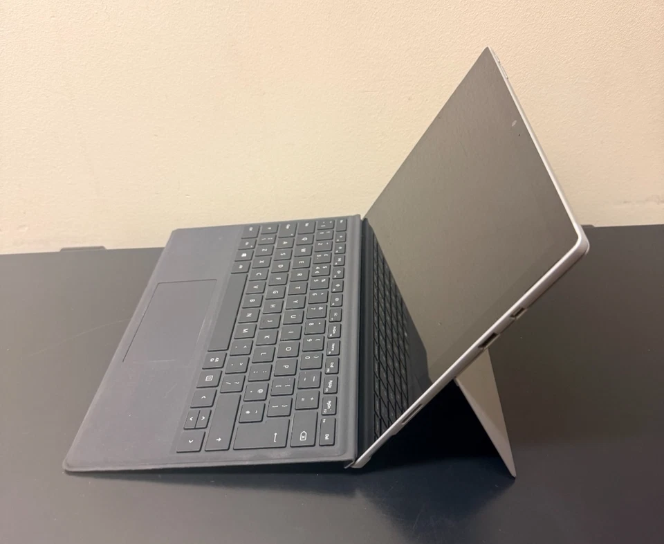 Microsoft Surface Pro 5 Intel Core i5-7300U, 256GB SSD, 8GB RAM- Touch Issue - Image 3 of 4