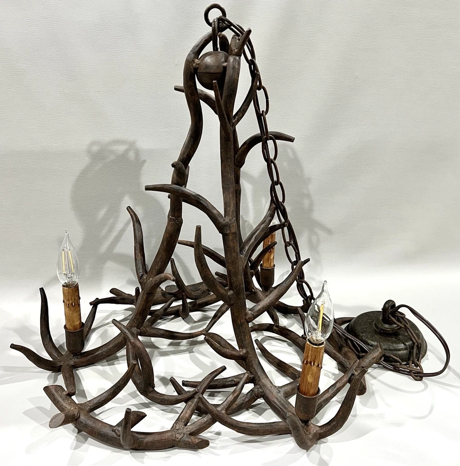 Lámpara de techo rústica de metal con cuerno de ciervo 17,5 lb 19,5" H 22" W lámpara rara Foto 2 de 4