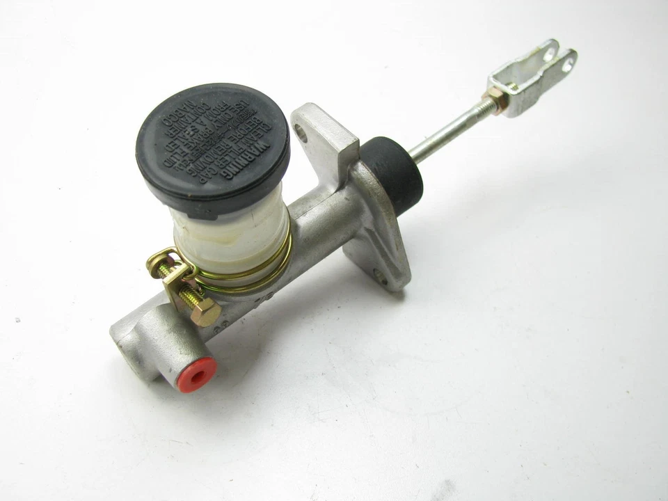 Cilindro maestro embrague Wagner F105906 para 79-82 Nissan 210 Foto 3 de 4