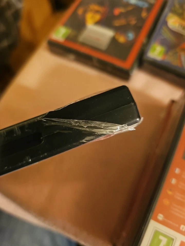 Evercade The Sydney Hunter Collection - NEW Damaged Plastic Cover  - Image 4 of 4