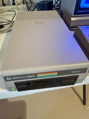 Vintage Commodore Model 1541 Single Drive Floppy Disk - Powers On