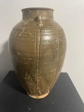 Tang Dynasty Chinese double-eared jar