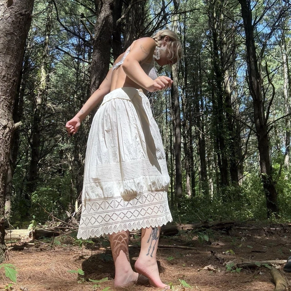 Antigua enagua de encaje de ganchillo Foto 4 de 4