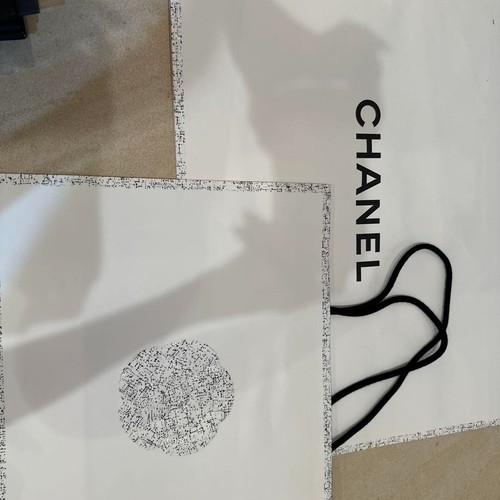 [Bulk Sale] Chanel Black & White Paper Gift Shopping Bags various size Authentic - Picture 4 of 4