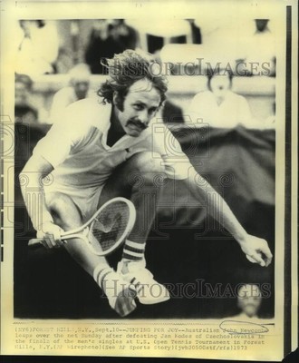 John Newcombe - Jolie photo signée - 90s de John Newcombe - Joueur de