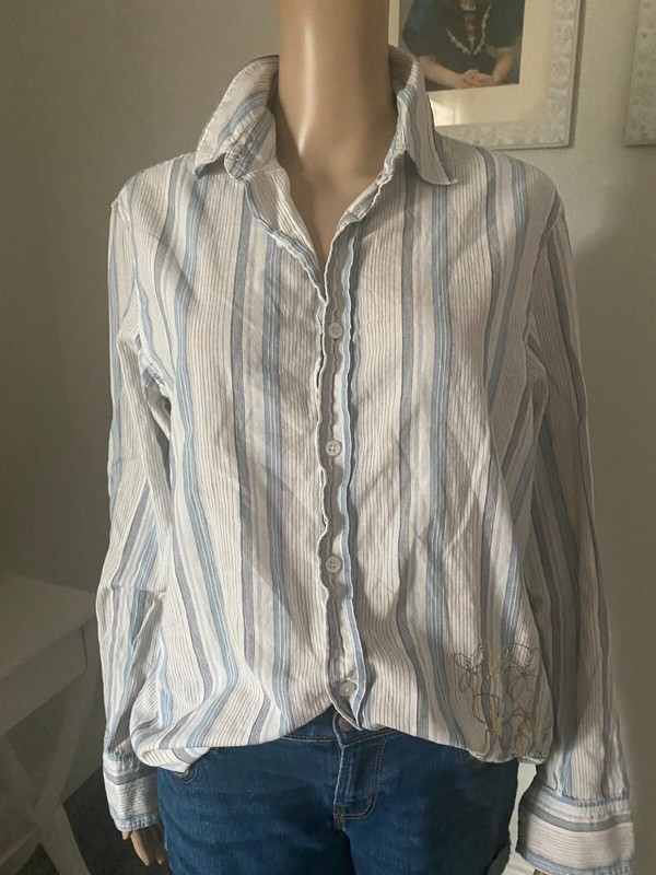 DKNY Jeans Size L Long Sleeve Button Down White Blue Striped Blouse Top - 024