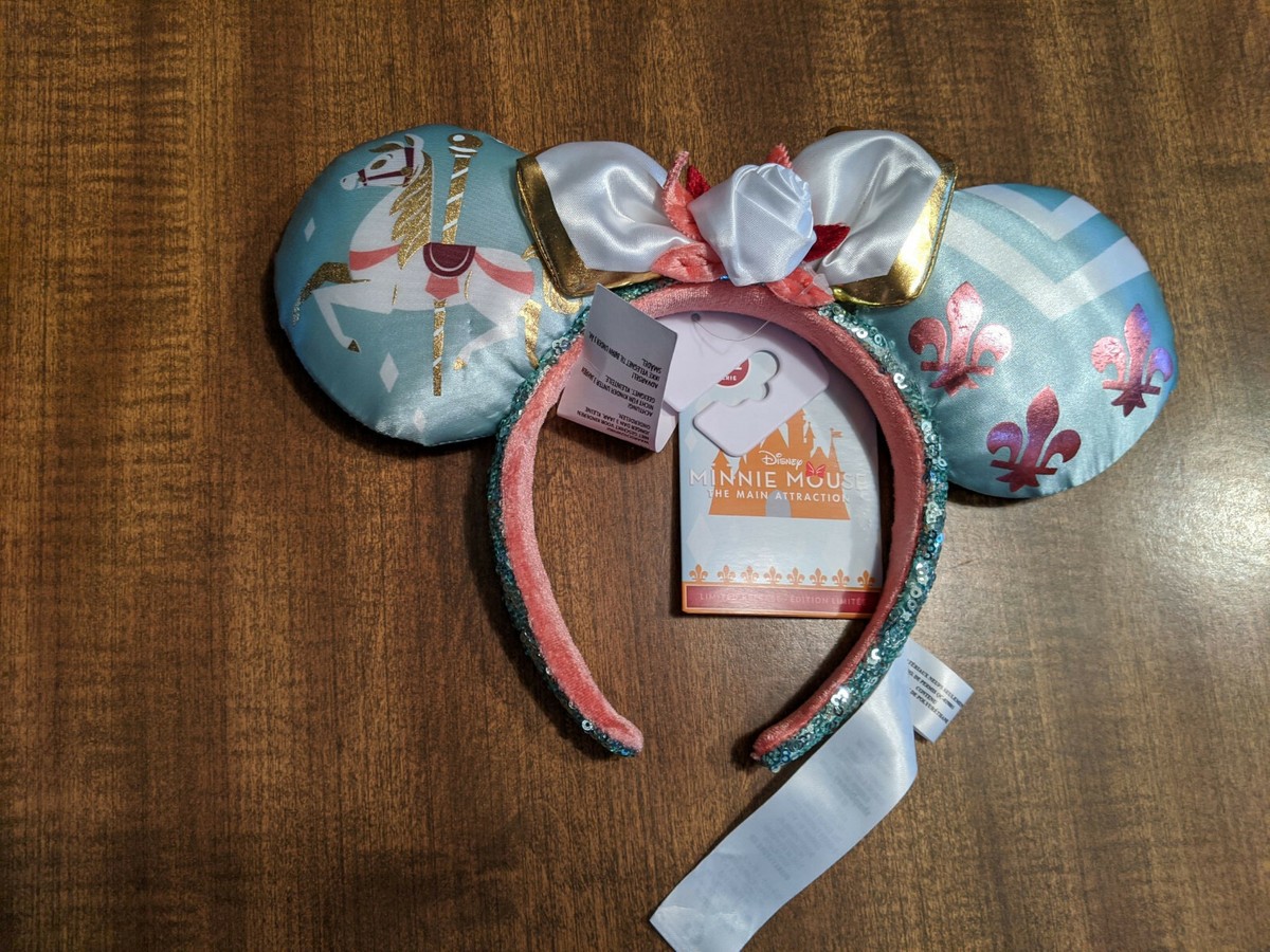 Disney Minnie Mouse Main Attraction - King Arthur Carousel 