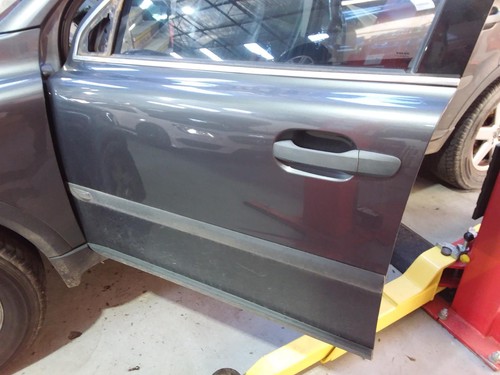 VOLVO XC90 LEFT FRONT DOOR 07/03-12/14 03 04 05 06 07 08 09 10 11 12 13 14