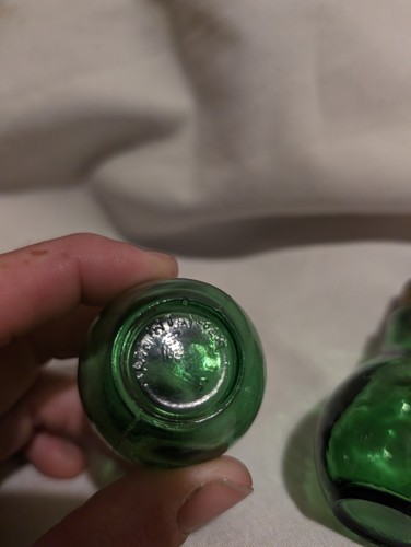 MID CENTURY MODERN VINTAGE GREEN GLASS LIGHT BULB OIL & VINEGAR SET TAWAIN - Picture 4 of 6