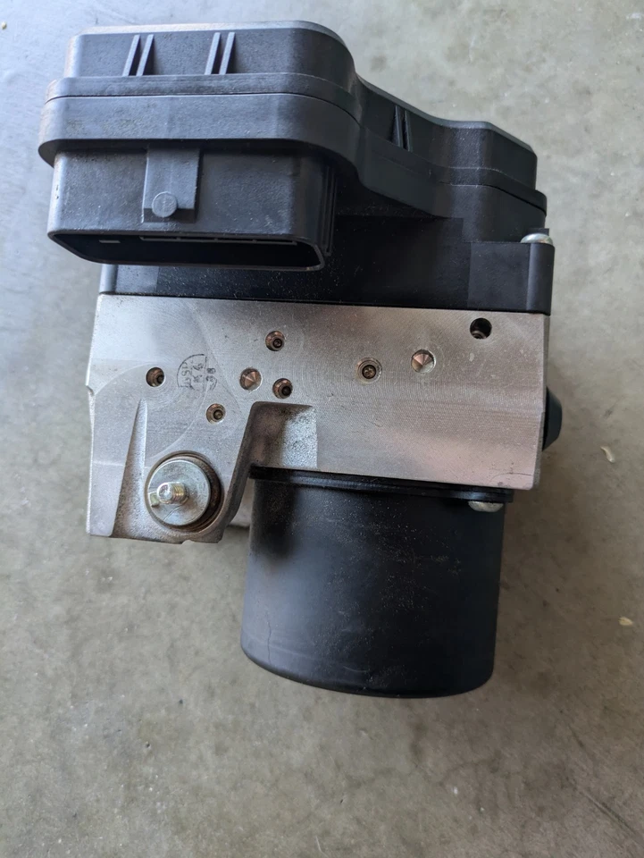 Controlador bomba freno antibloqueo ABS LEXUS IS-F 08-12 44540-53100, 133800-8060, Foto 3 de 4