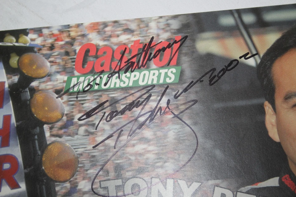Lote Promocional TONY PEDREGON Castrol Syntec NHRA 8.5x11 Firmado 2002 Divertido Arrastre de Coche Foto 2 de 4