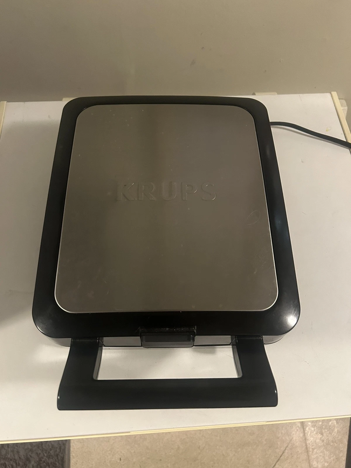 Krups Type GQ502* Slice Nonstick Belgian Waffle Maker Stainless Chrome Shelf