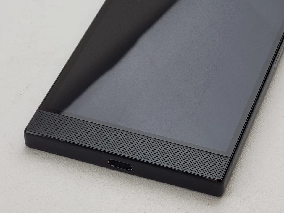 Razer Phone 2 (RZ35-0259) 64GB - Preto espelho (desbloqueado) - *LEIA POR FAVOR* - H4663 - Imagem 3 de 4