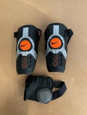 NIKE T90 TOTAL 90 SHIN PADS FOOTBALL ADULT SIZE LARGE