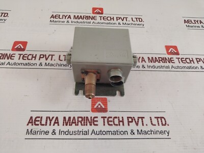 Danfoss KPS 37 Pressure Switch 0.6-1.8 MPA 10-35 PSI
