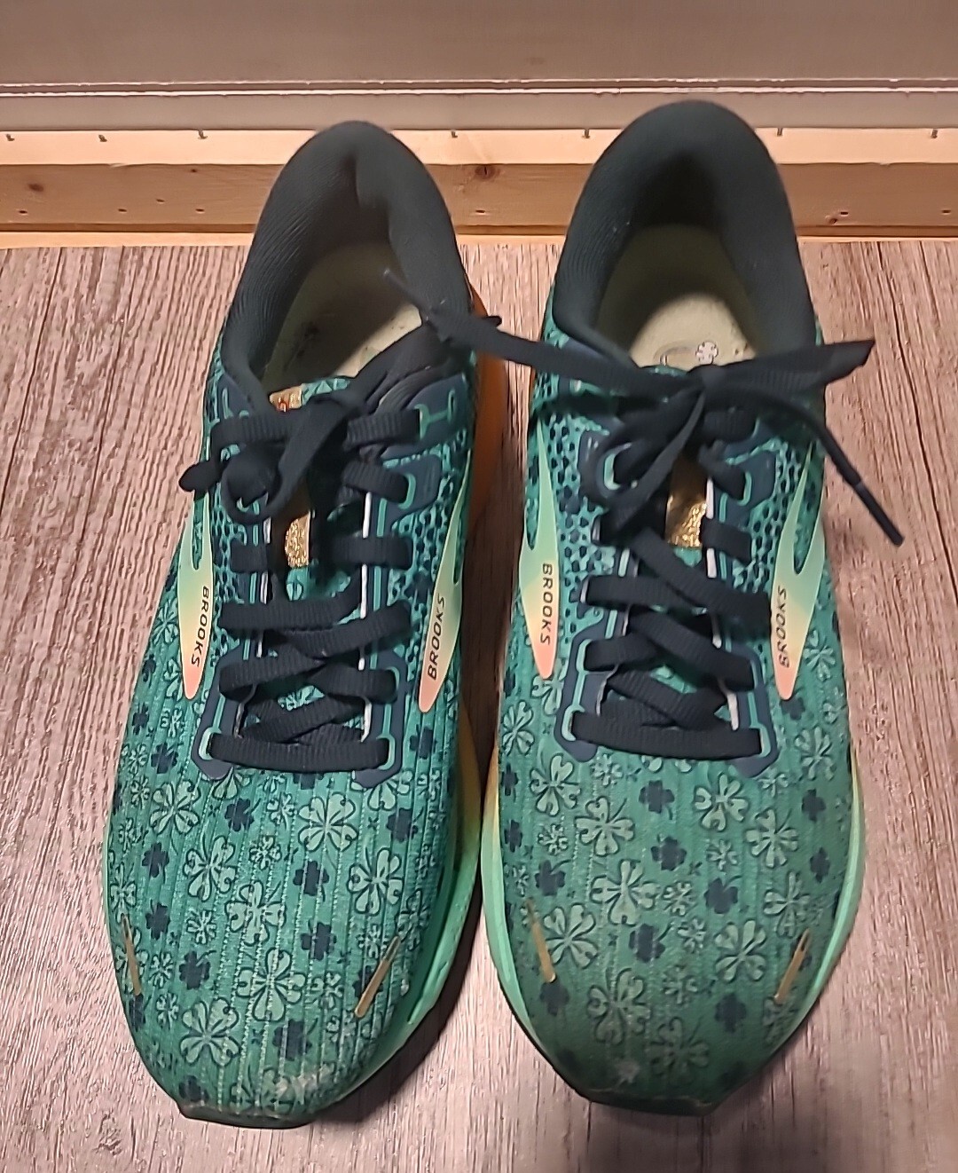 Brooks Running Shoes Women's 8.5 Ghost 14 Run Lucky Sneaker Road