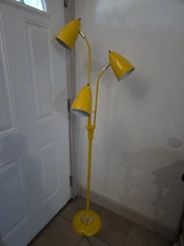 VINTAGE LIGHTOLIER RETRO POLE LAMP BULLET SHADES 