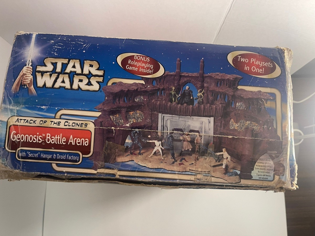Hasbro Star Wars Attack of The Clones Geonosis Battle Arena Play