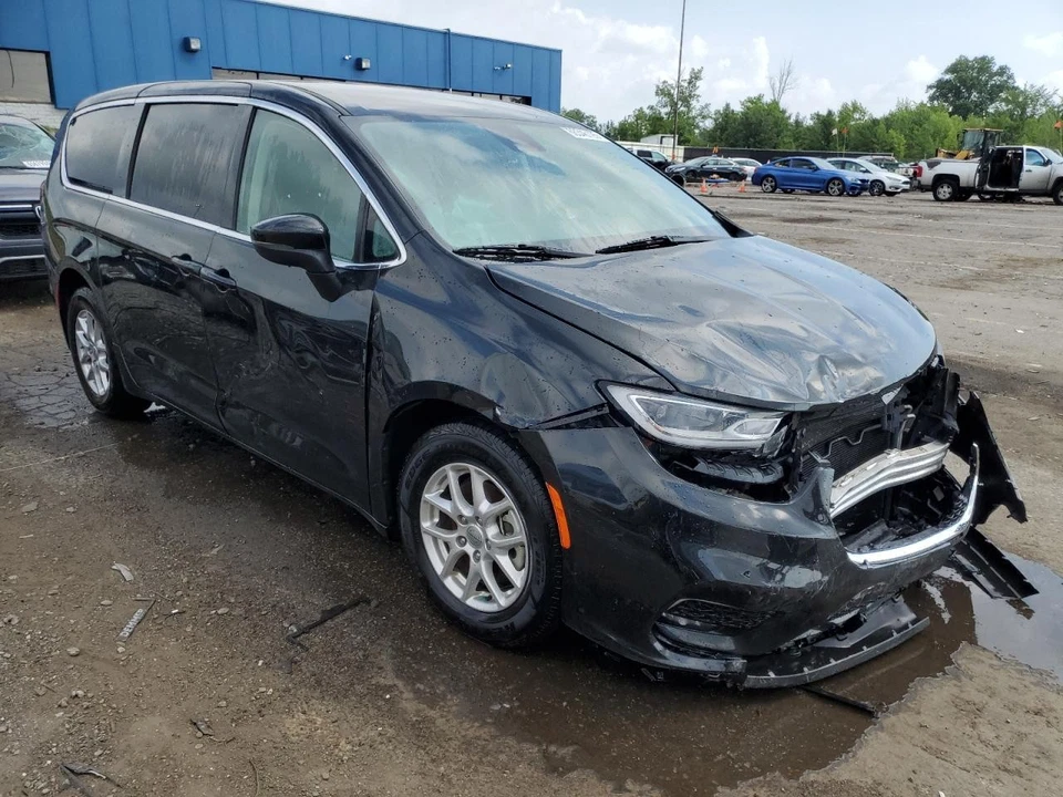 Used Automatic Transmission Shift Lever Assembly fits: 2023 Chrysler Pacifica G - Image 4 of 4