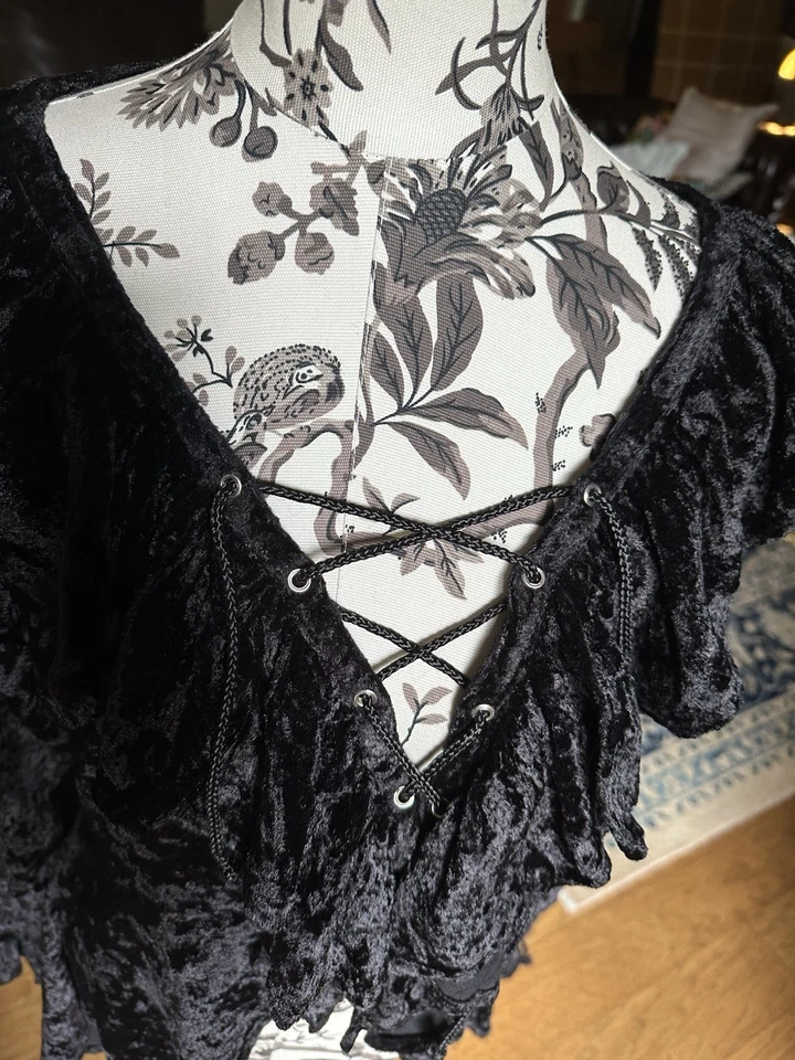 Romantic Poetess Dress Like A Pirate Crushed Velvet Top L - Image 2 of 4
