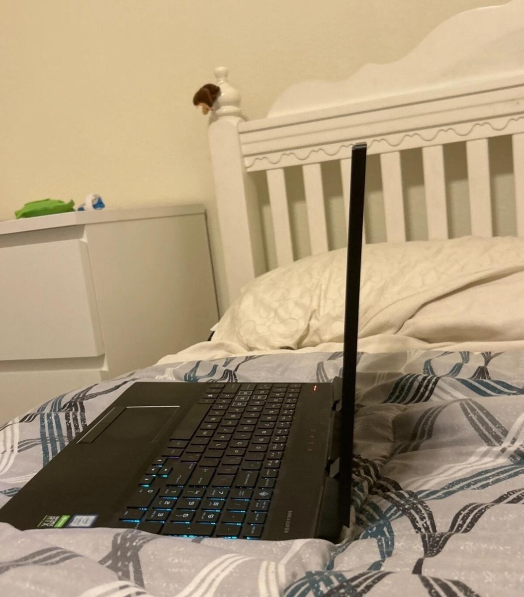 himawali OMEN by HP Laptop 15-dc1xxx. NVIDIA RTX 2060 - 512 GB - I7 9750H