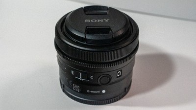 Sony FE 24mm f2.8 G Lens SEL24F28G (Very Good condition!)