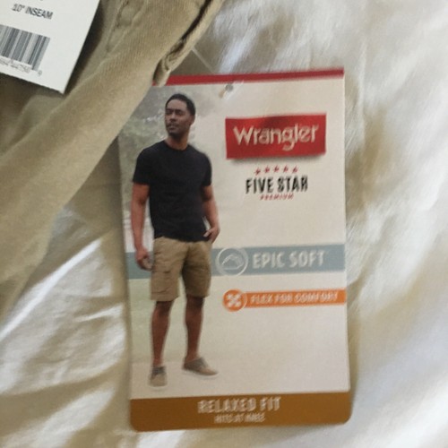 Mens Wrangler Cargo Shorts w Stretch Relaxed Fit Tech Pocket khaki tan size 48 - Picture 4 of 5
