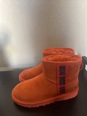UGG CLASSIC MINI SIDE LOGO II HAZARD ORANGE SUEDE ANKLE WMN'S
