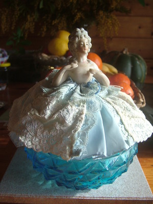 LOT DE FIGURINES Et Boite En Porcelaine Ancienne/5530M0 EUR 19,00