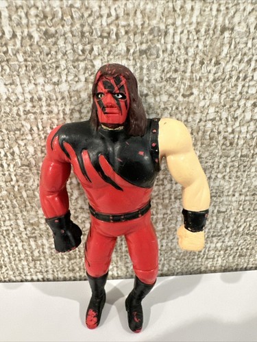 KANE  WWF WWE WRESTLING BEND-EMS  1998 JUST TOYS F...
