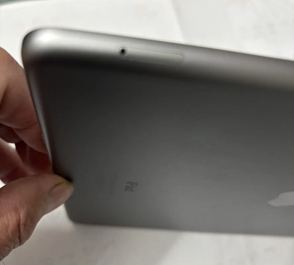 Apple iPad Air 1 · 32GB · Wi-Fi + Cellular, Foto 4 von 5