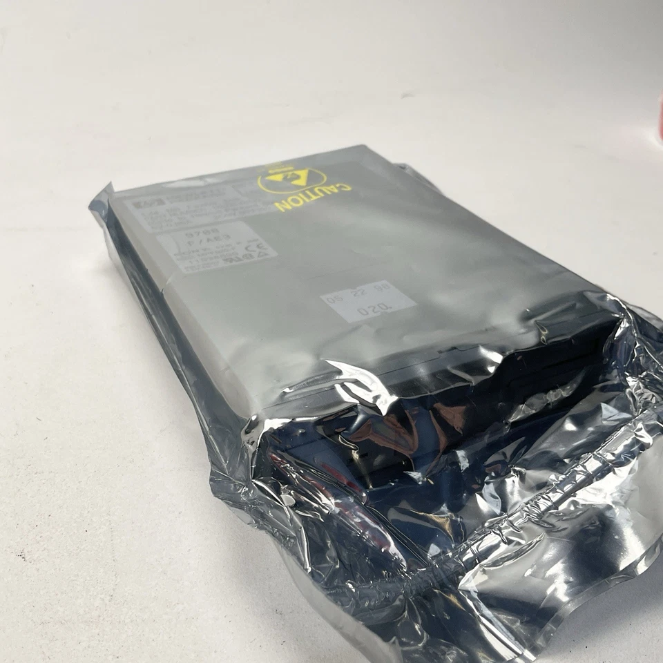 Unidad de disco flexible Hewlett Packard HP 1,44 MB D2035-60132 sellada de fábrica Foto 4 de 4