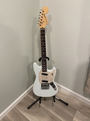 2022 Fender American Performer Mustang + new fender bridge cover.