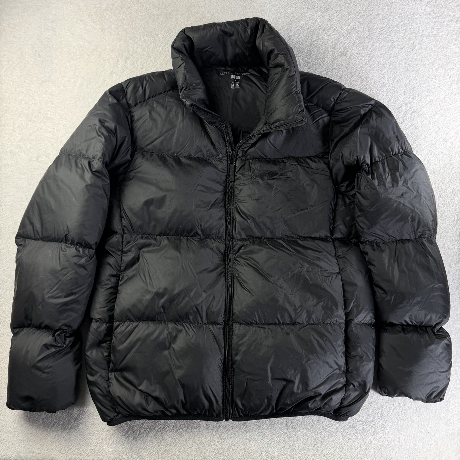 Men&rsquo;s Medium Black Puffer Packable 90/10 Bomber
