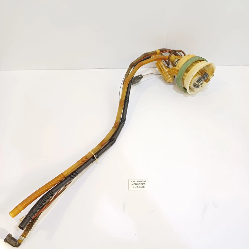 Conjunto de bomba de combustible Mercedes-Benz E350 2006 A2114706094 Foto 2 de 4