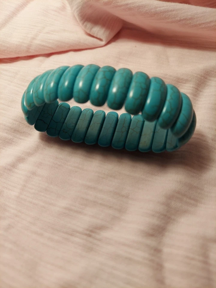 Turquoise Howlite STONE Elastic Cuff Bracelet USA - Image 3 of 4