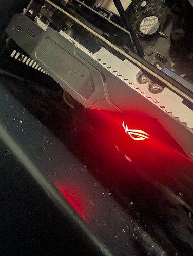 ASUS ROG GeForce GTX 1050 Ti 4GB GDDR5 STRIX-GTX1050TI-O4G-GAMING - Picture 2 of 6