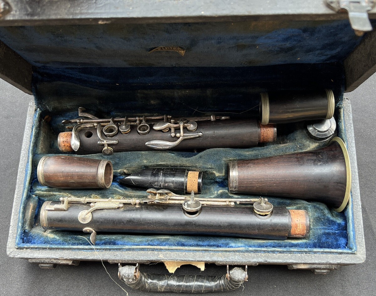 Boosey & Hawkes クラリネット 本体。その他メーカー不明 Vintage 1952 1953 Boosey & Hawkes Wooden Clarinet Serial Number