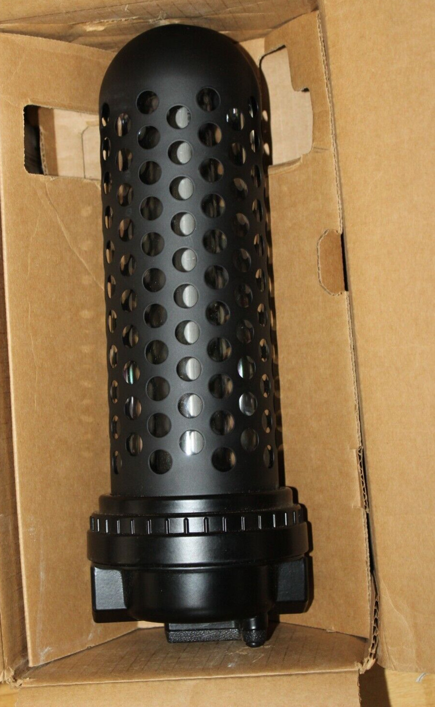 WILKERSON X03-02-000 AIR COMPRESSOR DRYER DESICCANT 1/4" NPT (New--old stock)