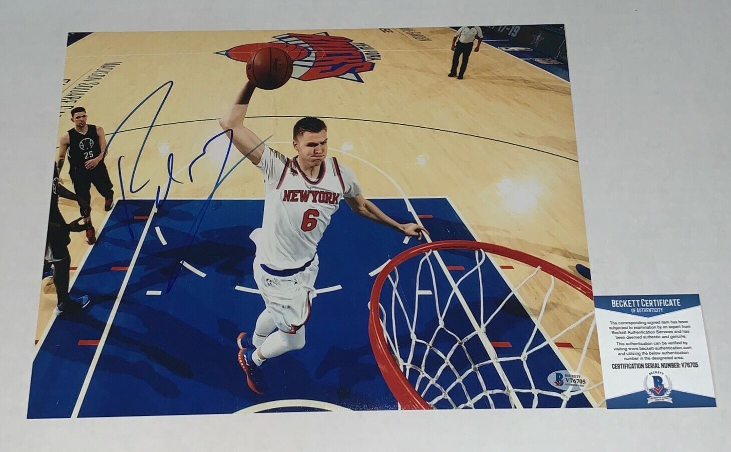 Kristaps Porzingis Autographed Signed New York Knicks 11X14 Photo Beckett Beckett