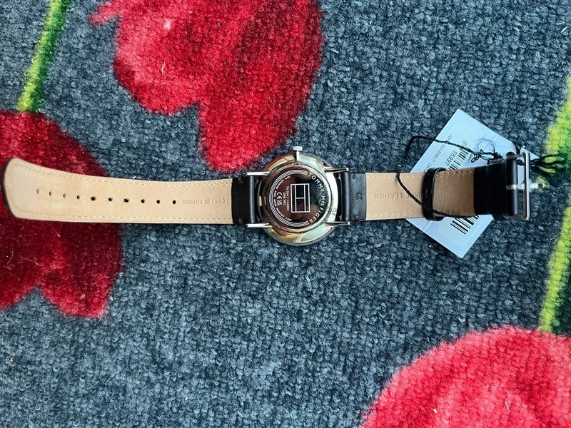 Orologio Tommy Hilfiger 40mm Nuovo, ancora con cartellino, mai indossato, pelle - Immagine 2 di 4