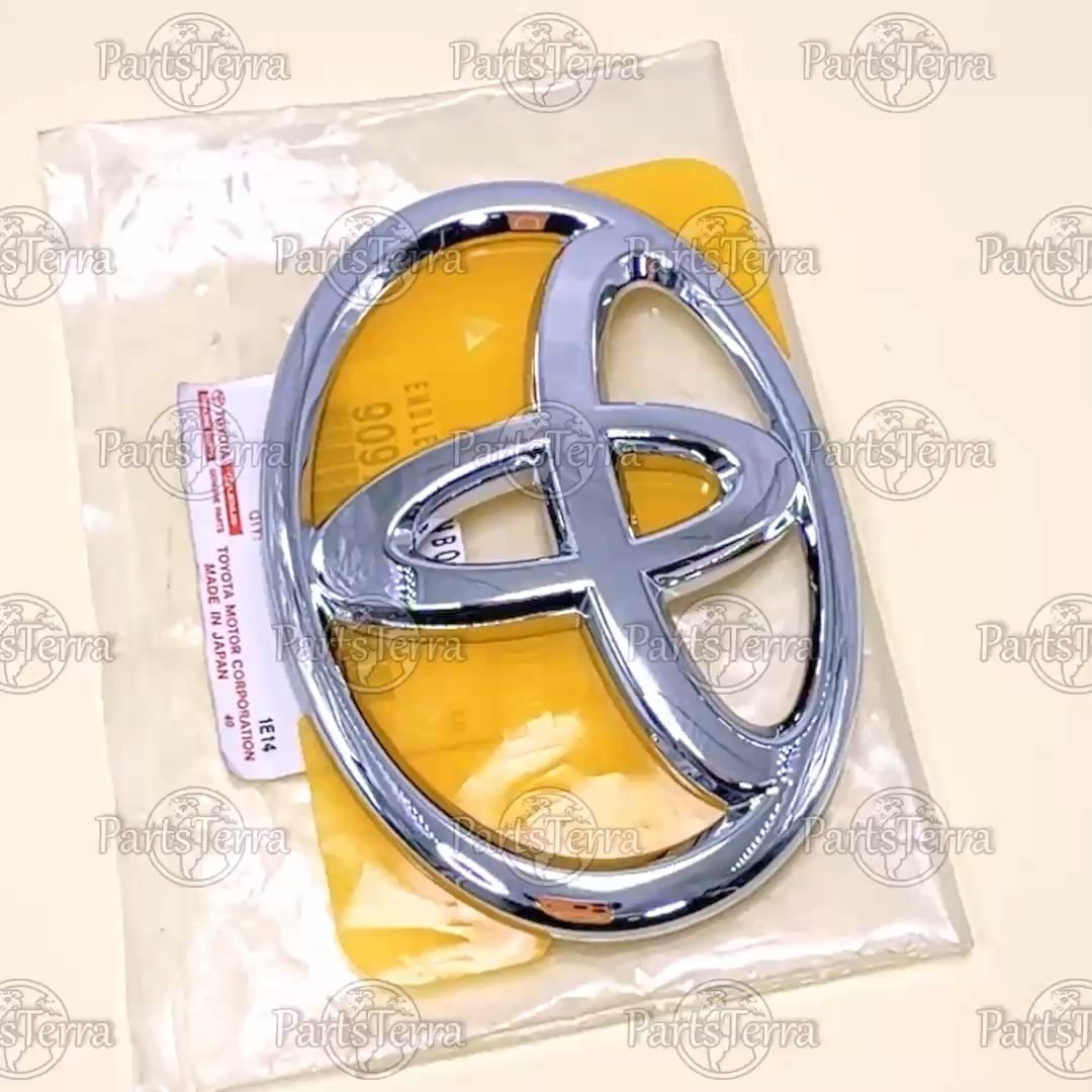 New Genuine OEM Toyota CAMRY / COROLLA Rear Trunk Chrome Badge