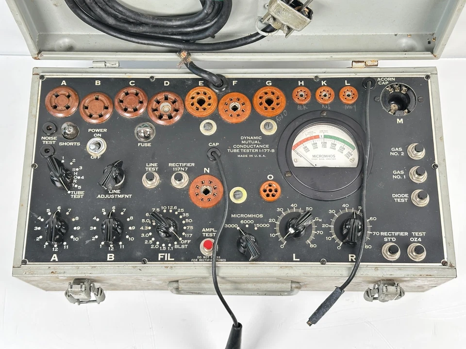 Vintage US Army Signal Corps Dynamics Mutual Conduct I-177-B Vacuum Tube Tester  - Image 2 of 4