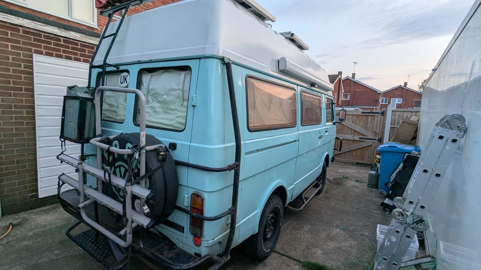 Picture 5 of 24