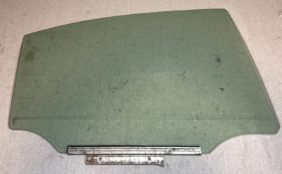 2006-2014 LEXUS IS250 IS350 REAR RIGHT PASSENGER GLASS RH OEM 68113-53132