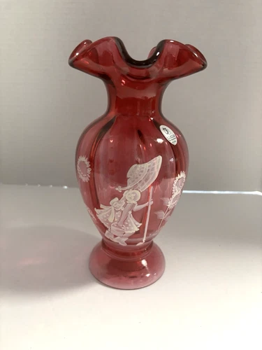 2004 Fenton Glass Optic Cranberry Vase  Little Bo Peep"signed   8.5 In NEW