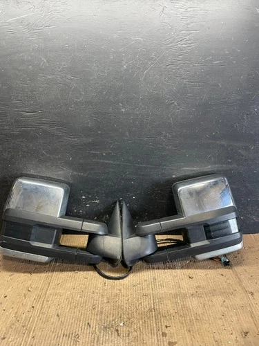 1999 to 2006 Chevrolet Silverado Sierra 2500 Left LH Side Door Mirror